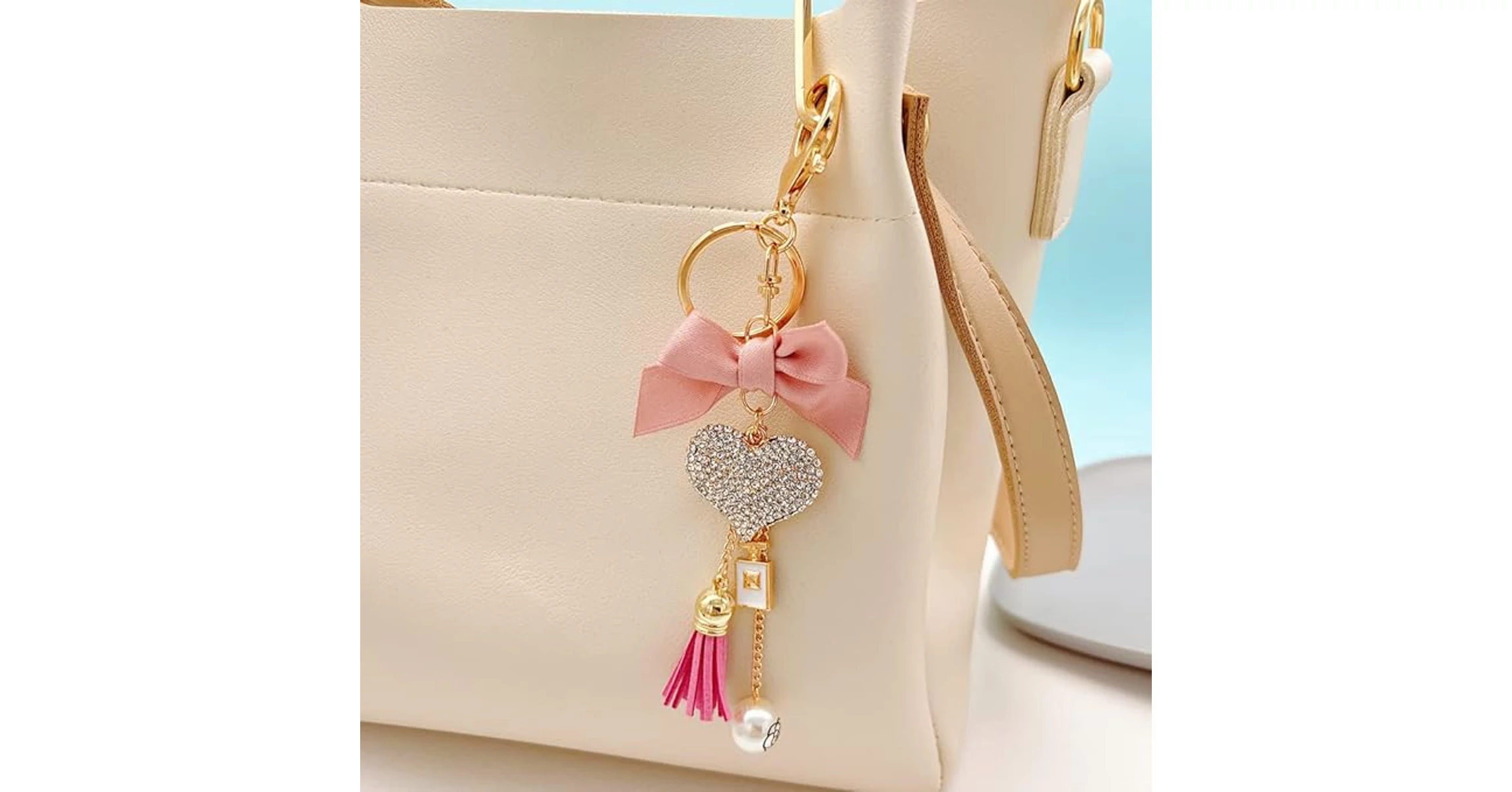 Breloc Elegant Cu Pandantiv Inima Decorată Cu Cristale Și Fundiță Roz