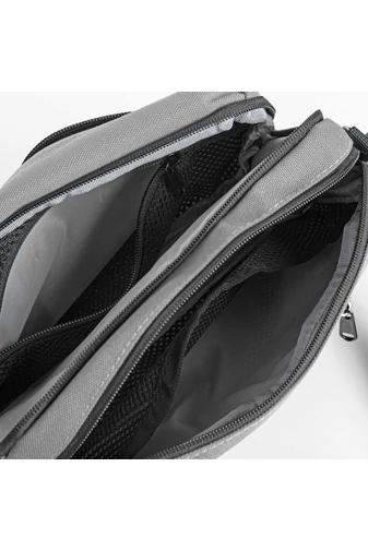 Geantă Sport Crossbody Gri Pentru Bărbați Din Poliester Dimensiune Medie