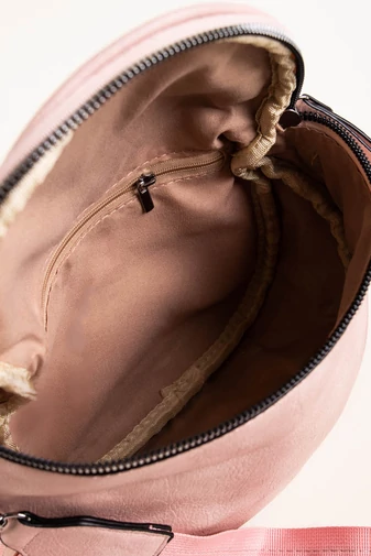 Geantă Crossbody Imitație Piele Culoare Neagră
