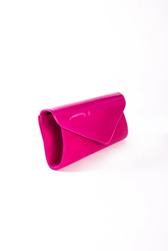 Poșetă Elegantă Imitație Velur și Lac Culoarea Fuxia cu Lanț
