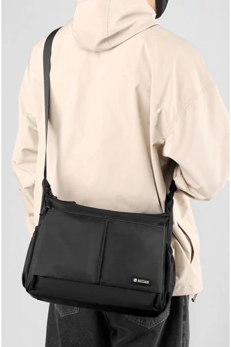 Geantă Neagră Crossbody De Bărbați Bonluo Din Material Impermeabil Dimensiune (25*33*13cm)