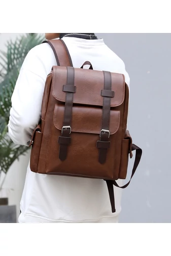 Rucsac Barbați Maro Din Imitație Piele Cu Spațiu Pentru Laptop De 15 inch Capacitate 20-35L Dimensiune (38*34*12cm)
